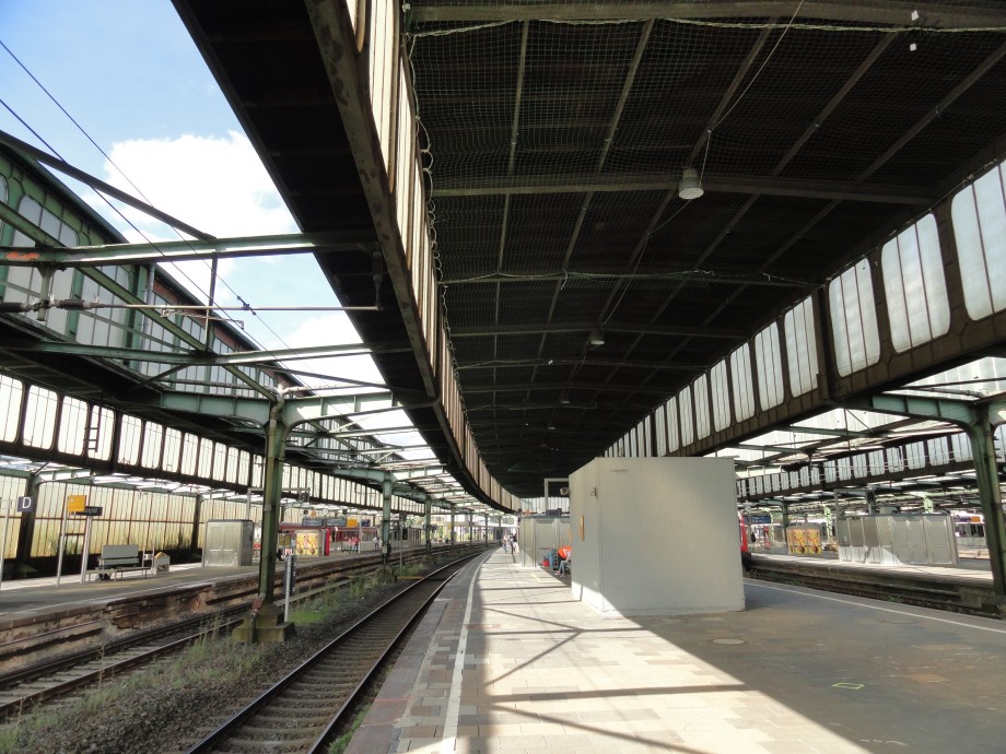 Duisburg_Hauptbahnhof,_Duisburg_Central_Station_(Bj._1931_ff_.)_04_5.jpg